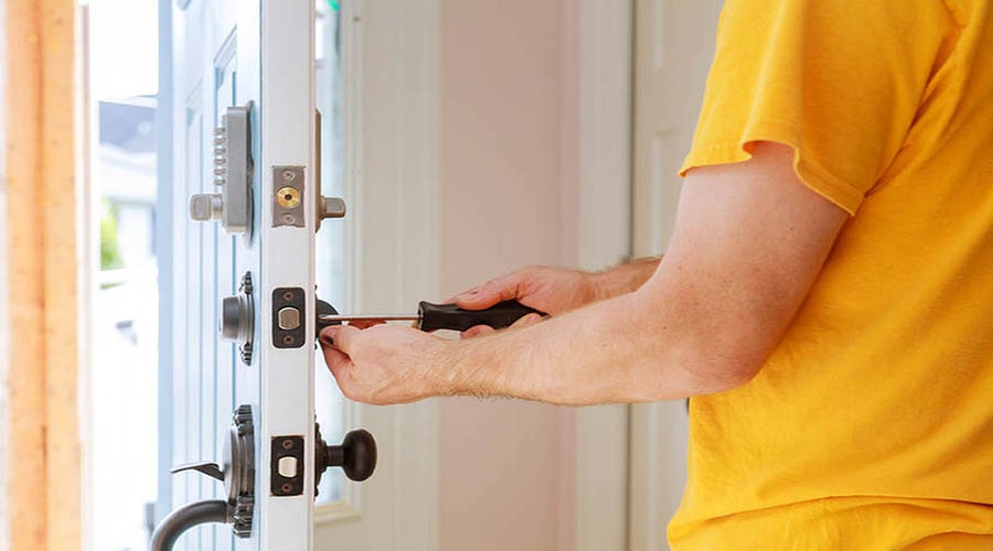 تعویض یا جایگزین کردن قفل های خانه